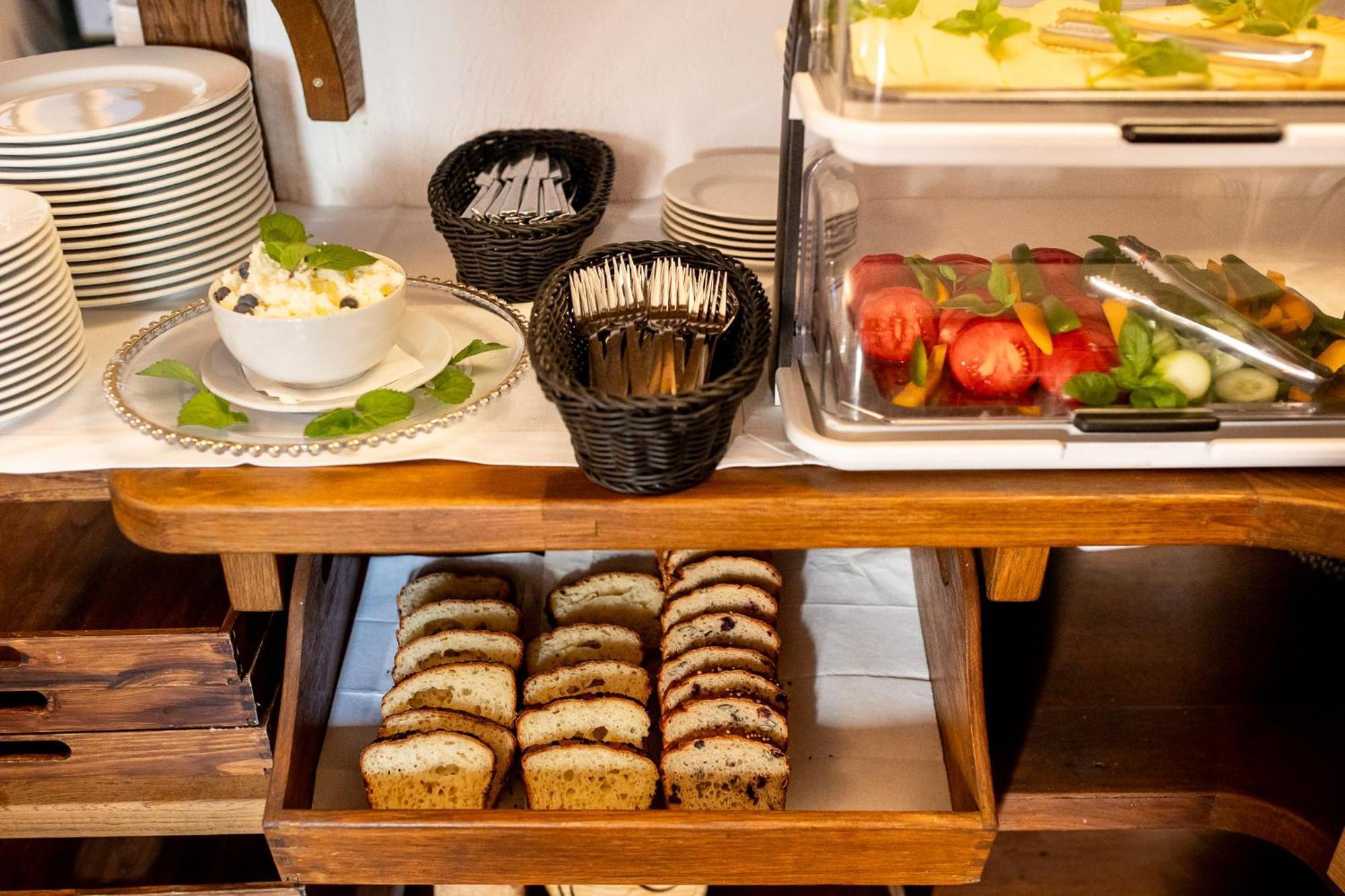 Gosciniec Pod Zajacem Bed & Breakfast Oleśnica Eksteriør bilde