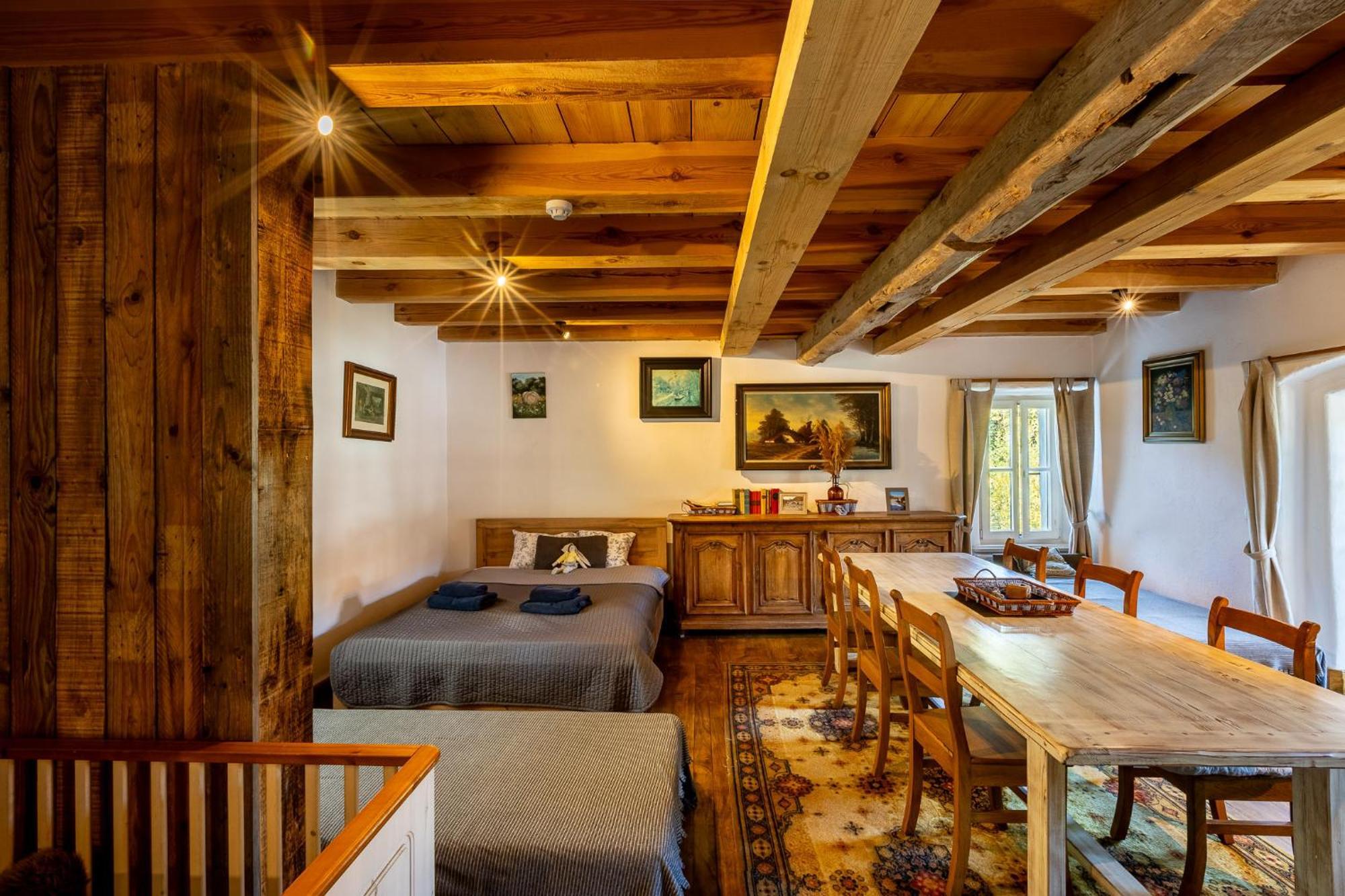 Gosciniec Pod Zajacem Bed & Breakfast Oleśnica Eksteriør bilde