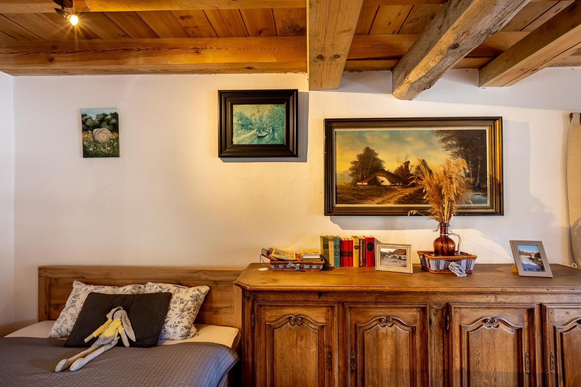 Gosciniec Pod Zajacem Bed & Breakfast Oleśnica Eksteriør bilde