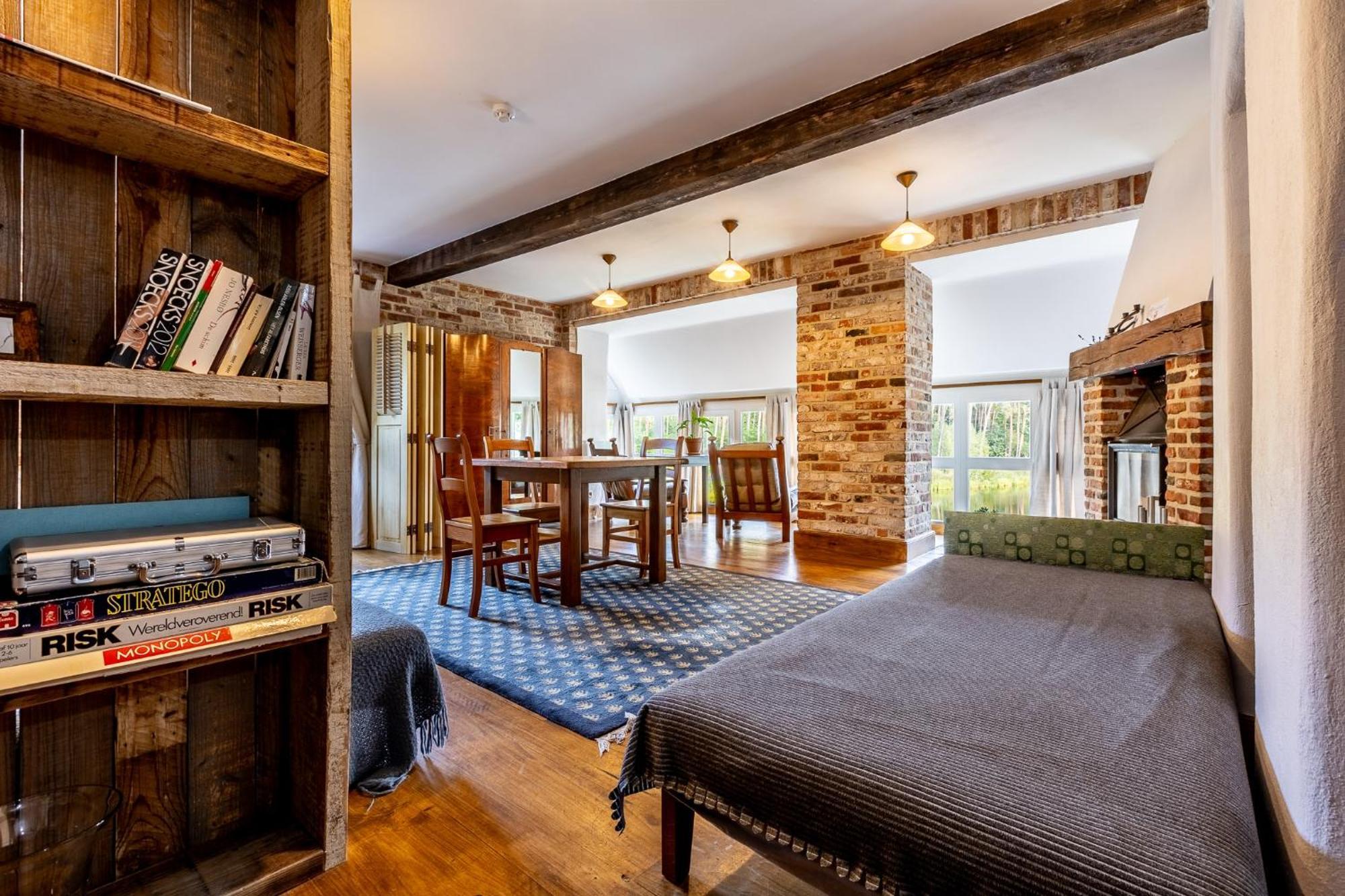 Gosciniec Pod Zajacem Bed & Breakfast Oleśnica Eksteriør bilde