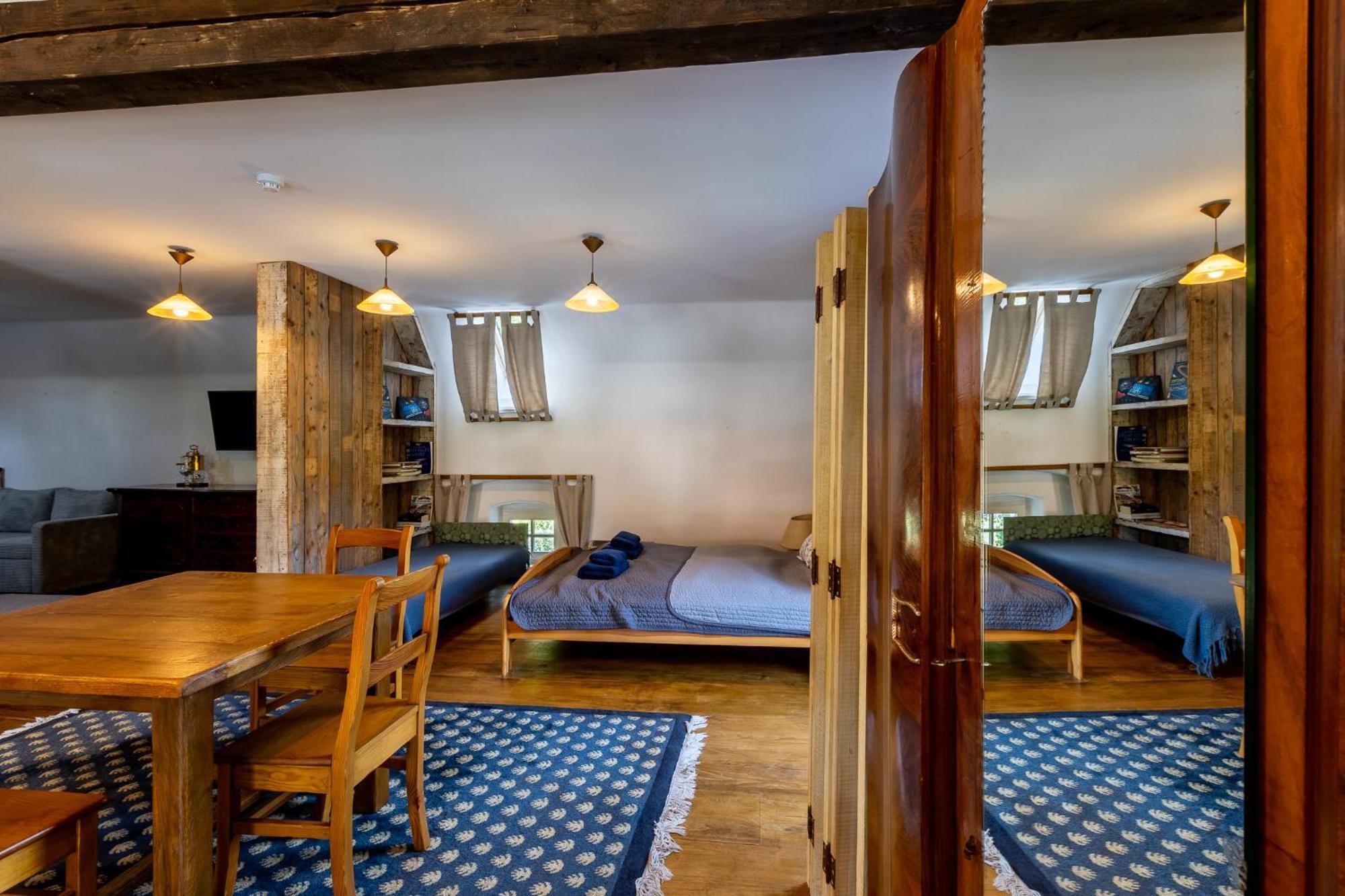 Gosciniec Pod Zajacem Bed & Breakfast Oleśnica Eksteriør bilde