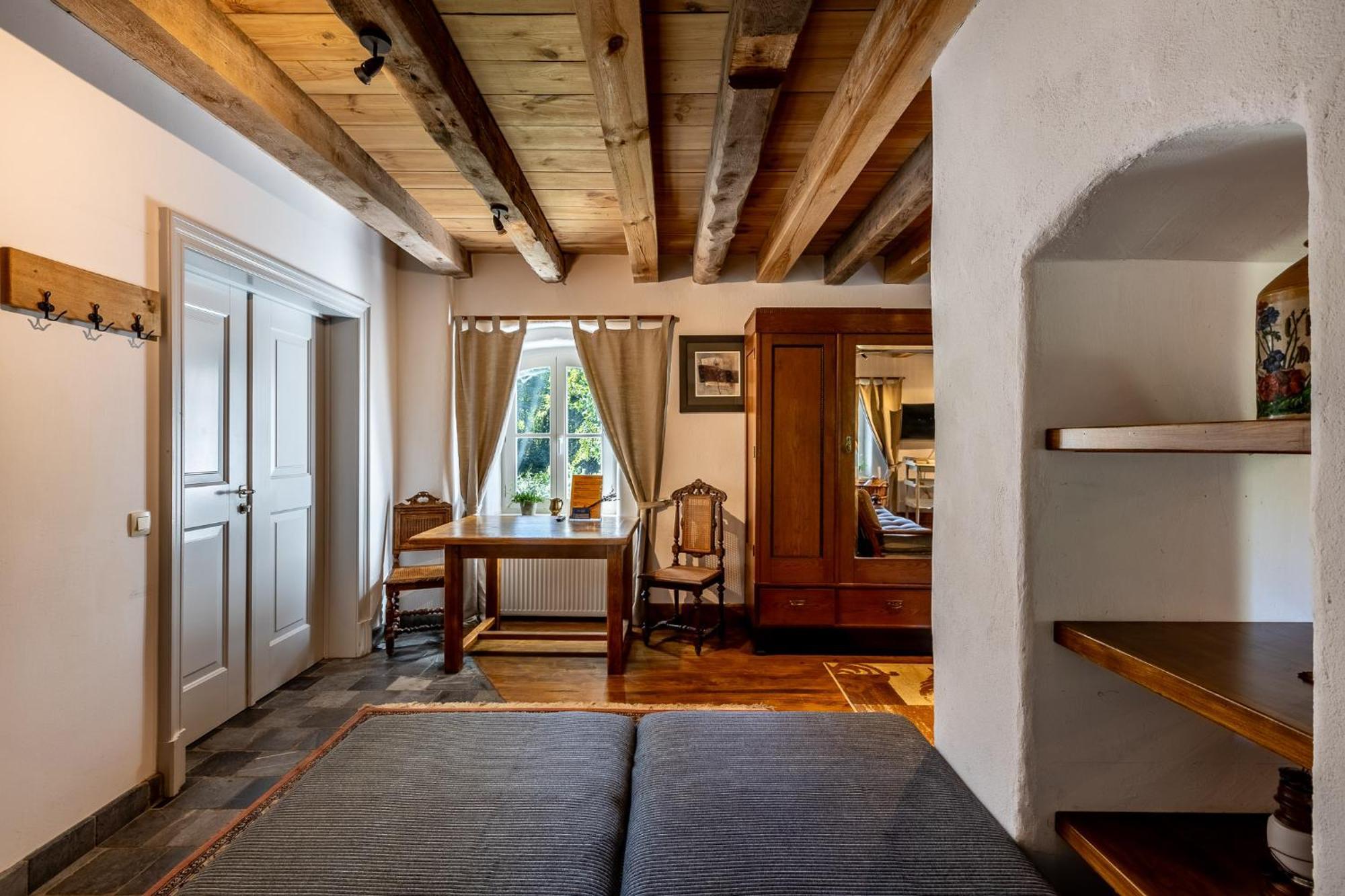Gosciniec Pod Zajacem Bed & Breakfast Oleśnica Eksteriør bilde