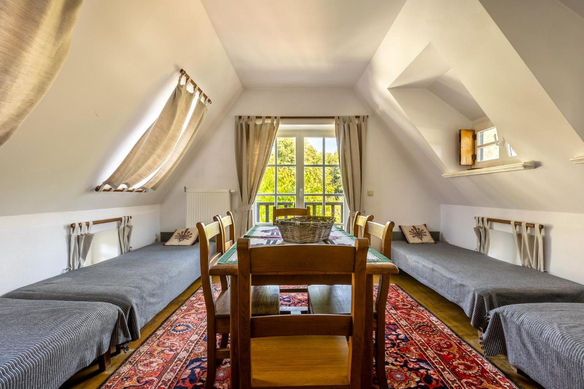 Gosciniec Pod Zajacem Bed & Breakfast Oleśnica Eksteriør bilde