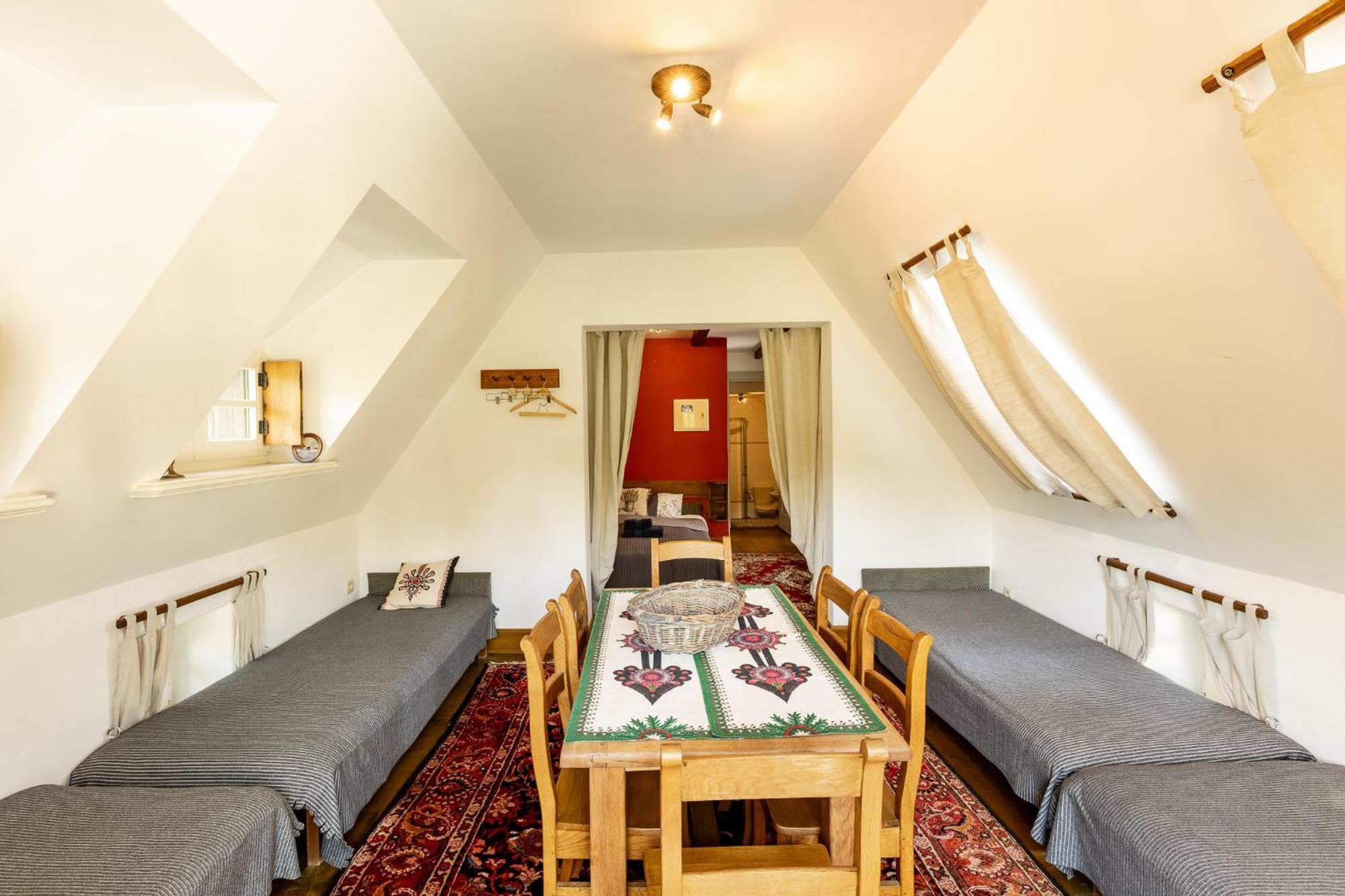 Gosciniec Pod Zajacem Bed & Breakfast Oleśnica Eksteriør bilde