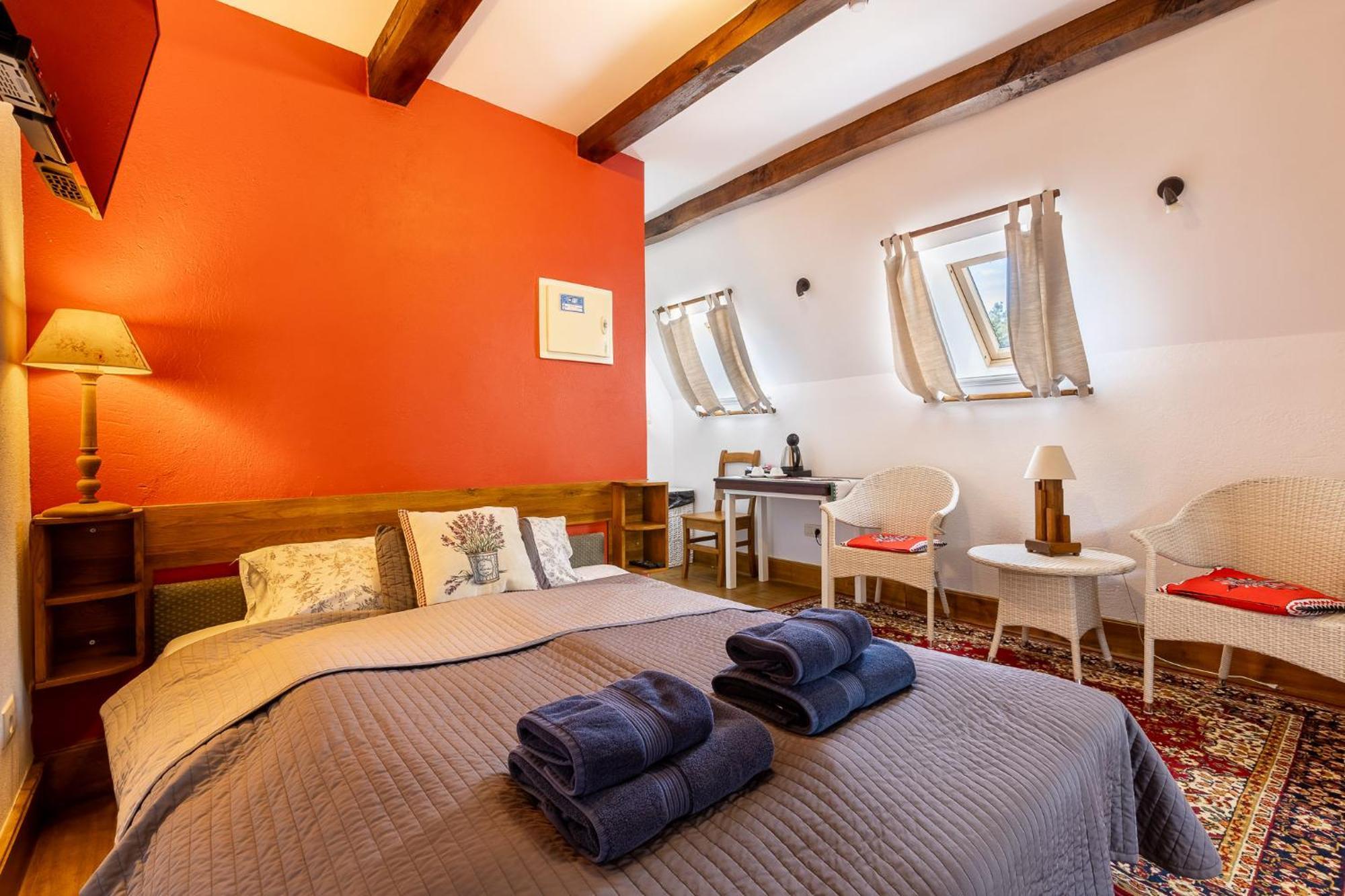 Gosciniec Pod Zajacem Bed & Breakfast Oleśnica Eksteriør bilde